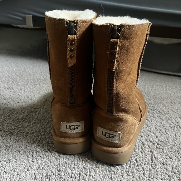 Ugg boots - Picture 3 of 6